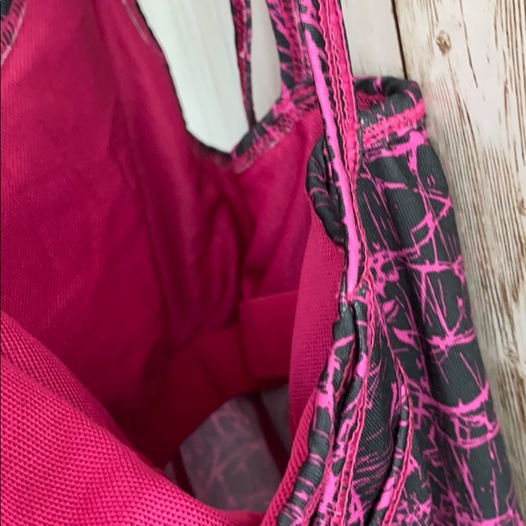 STEVE MADDEN work out top in black and pink - Picture 8 of 8